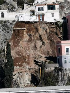 frana amalfi
