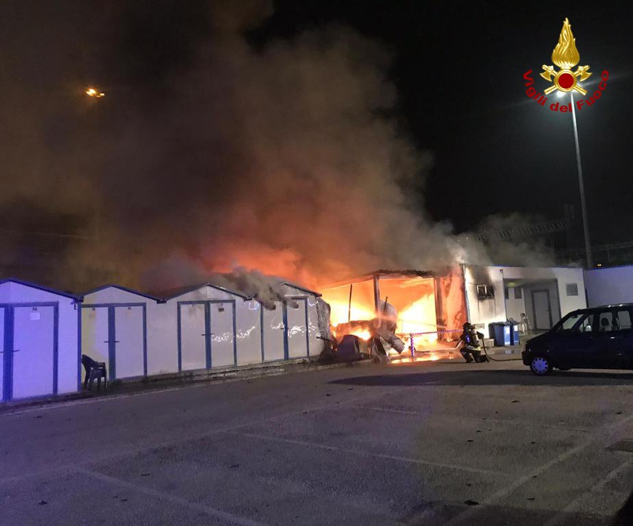 incendio porto ancona