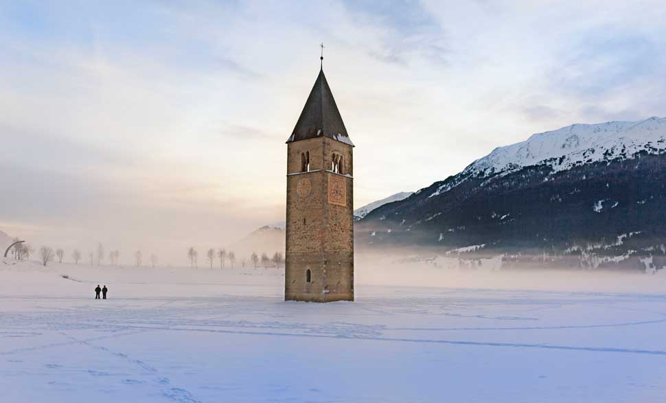 lago di resia ghiacciat