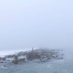 Insolito risveglio questa mattina sul litorale romano: Ostia immersa nella nebbia [FOTO]