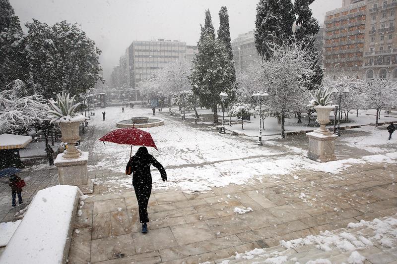 neve grecia atene