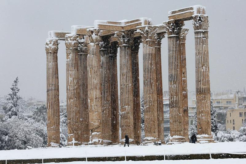 neve grecia atene