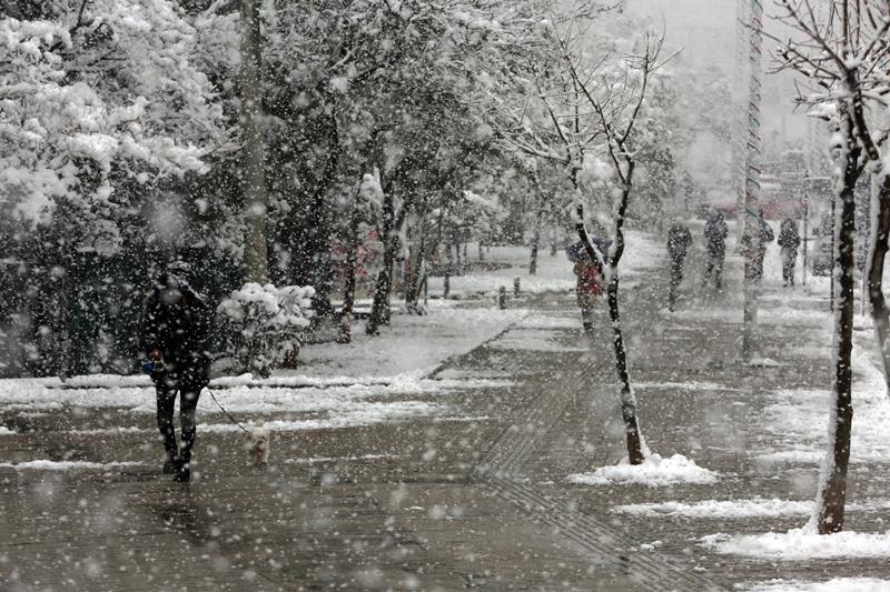 neve grecia atene