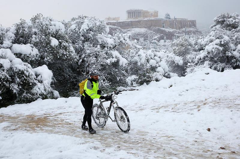 neve grecia atene