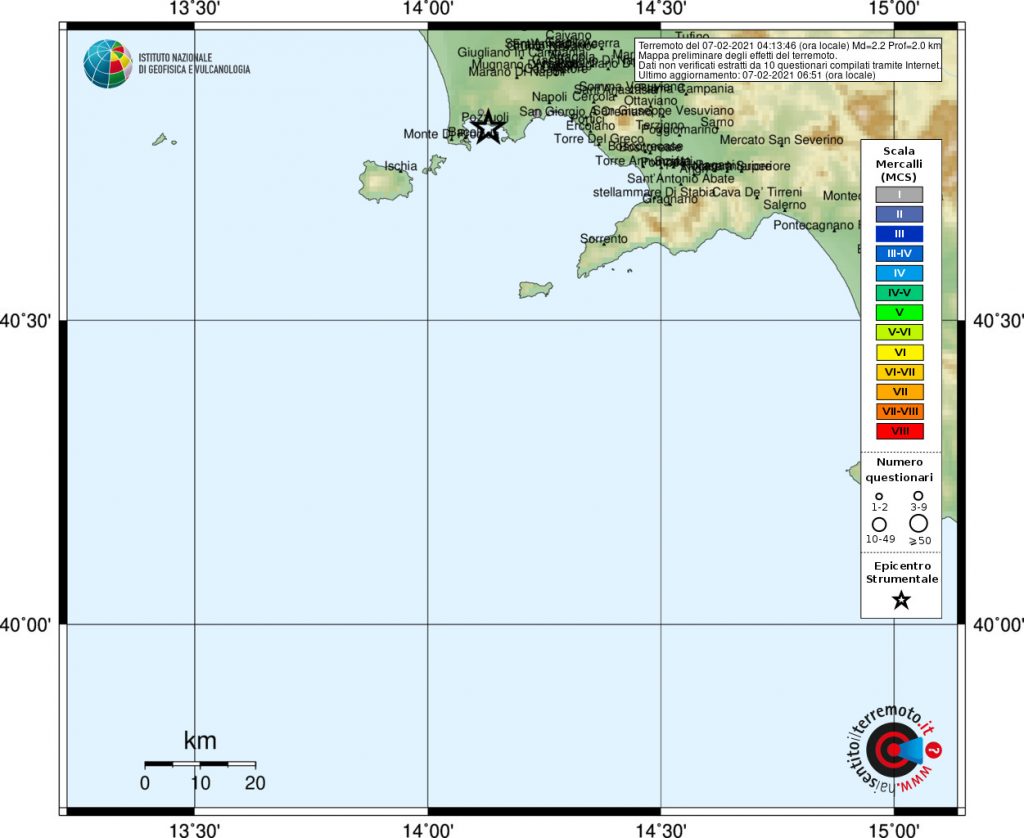 terremoto napoli pozzuoli campi flegrei