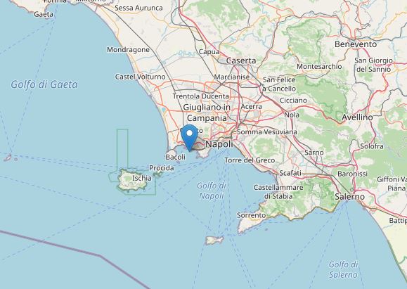 terremoto napoli pozzuoli campi flegrei
