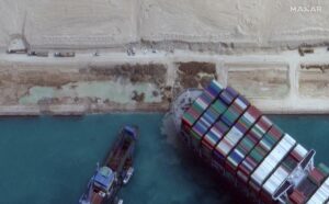 nave canale suez
