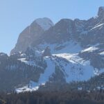 Meteo Veneto, primo caldo in montagna: appare la cascata Rozes a Cortina, segna il disgelo dei nevai in alta quota [FOTO]