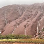 Evento “unico e straordinario” in Australia: spettacolo insolito nel sito di Uluru [FOTO]