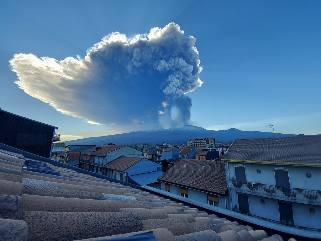 eruzione etna 28 febbraio 2021