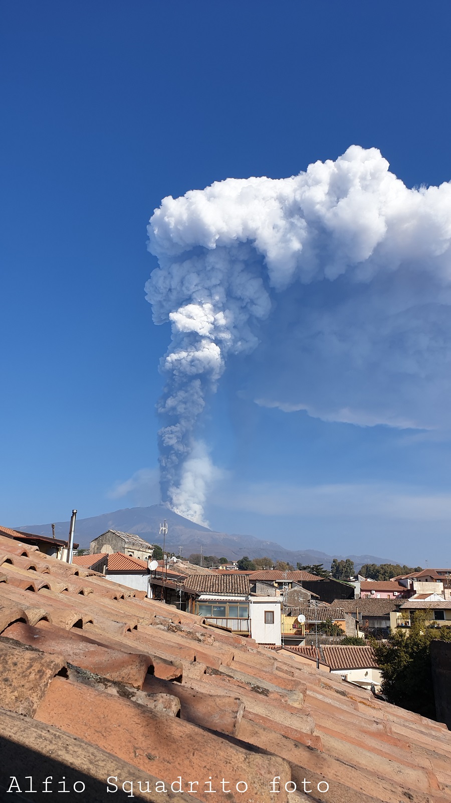 eruzione etna oggi 4 marzo