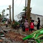 Meteo, violento tornado in Indonesia: devastata la città di Bandung, FOTO e VIDEO impressionanti