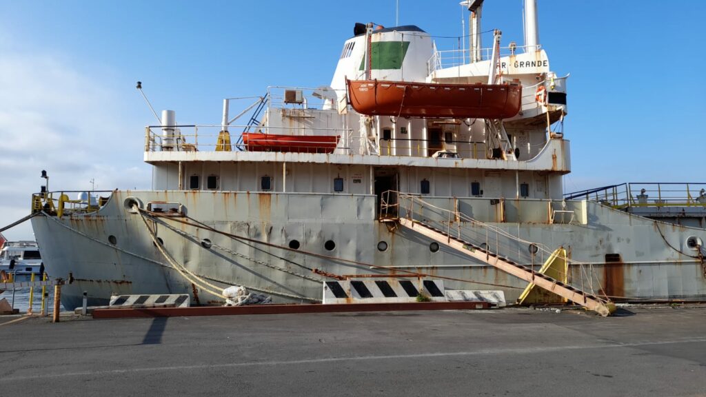 Ship recycling
