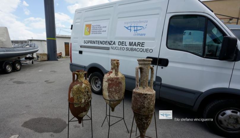 anfore romane mondello palermo