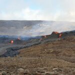 Eruzione Islanda, si aprono nuove fessure intorno al vulcano Fagradalsfjall: gli ultimi aggiornamenti [FOTO]