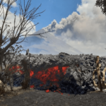 Eruzione del vulcano Pacaya in Guatemala: la lava raggiunge le case e incenerisce ettari di vegetazione [FOTO e VIDEO]