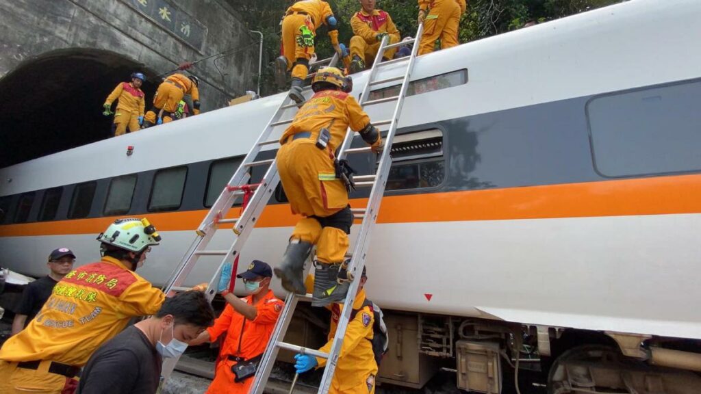 incidente treno taiwan