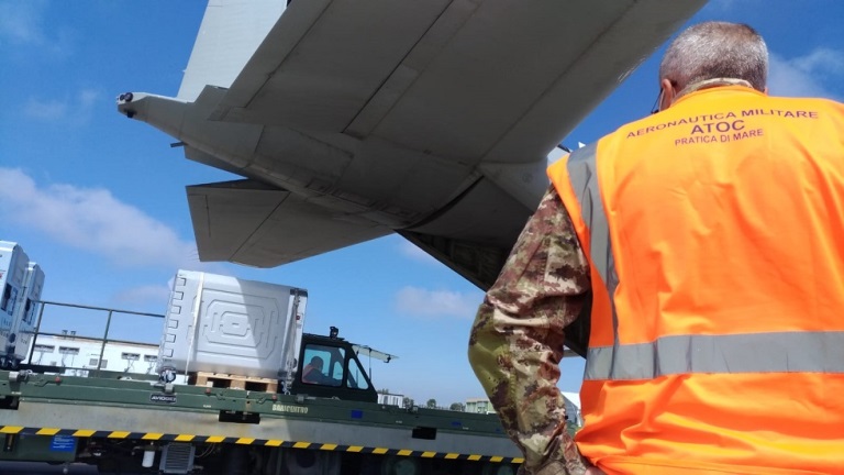 trasporto vaccini aeronautica militare