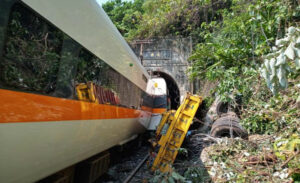 treno deragliato taiwan