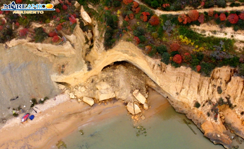 crollo grotta piscine realmonte