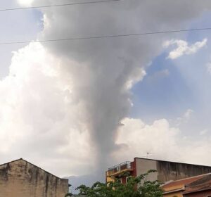 eruzione etna oggi