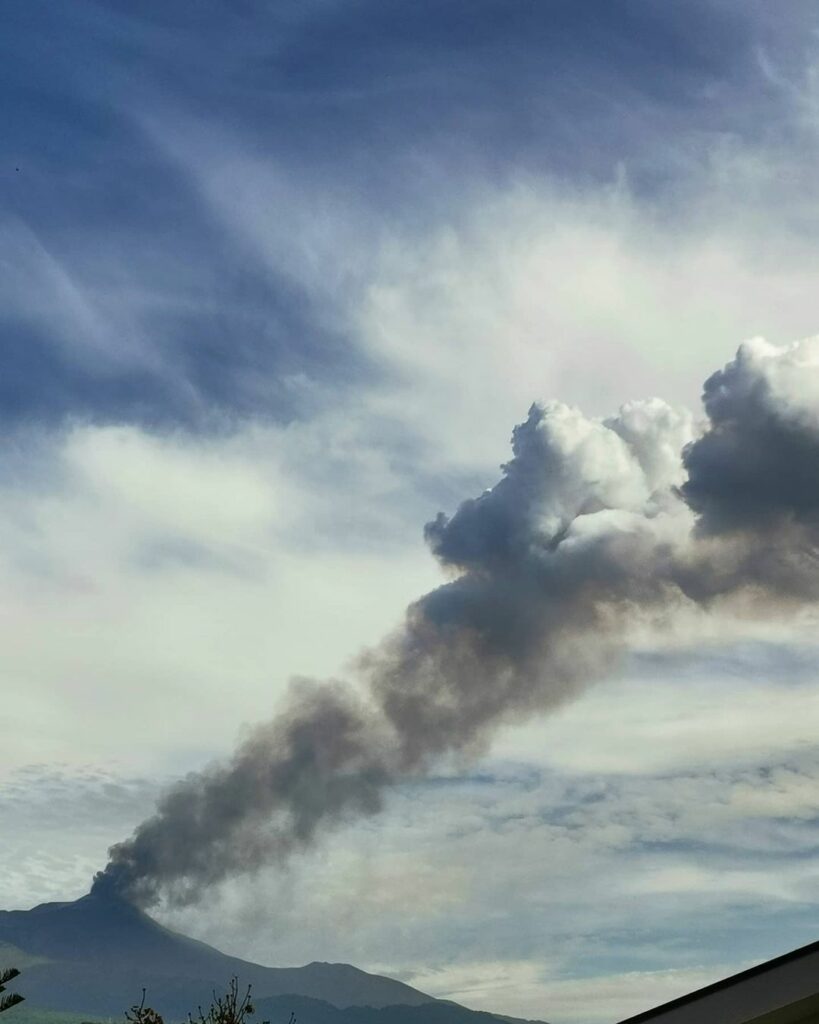 etna eruzione oggi