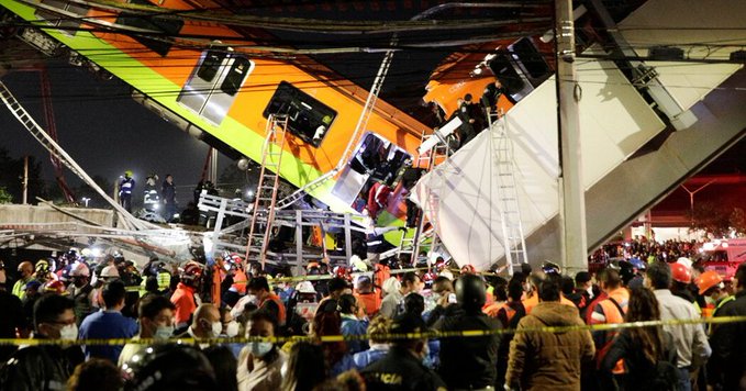 crollo treno metro città del messico