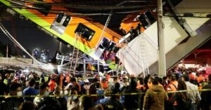 crollo treno metro città del messico