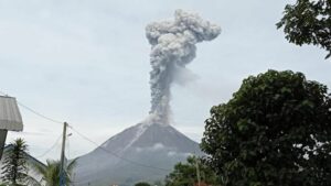 indonesia vulcano sinabung