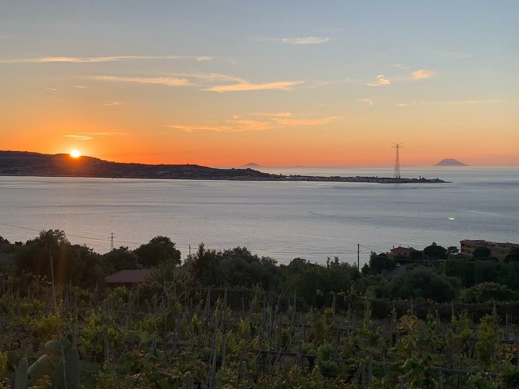 tramonto stretto di messina 16 maggio 2021