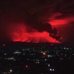 Congo, si ferma la colata di lava del vulcano Nyiragongo ma l’incubo non è finito: fuoco e forti fumi minacciano la popolazione [FOTO]