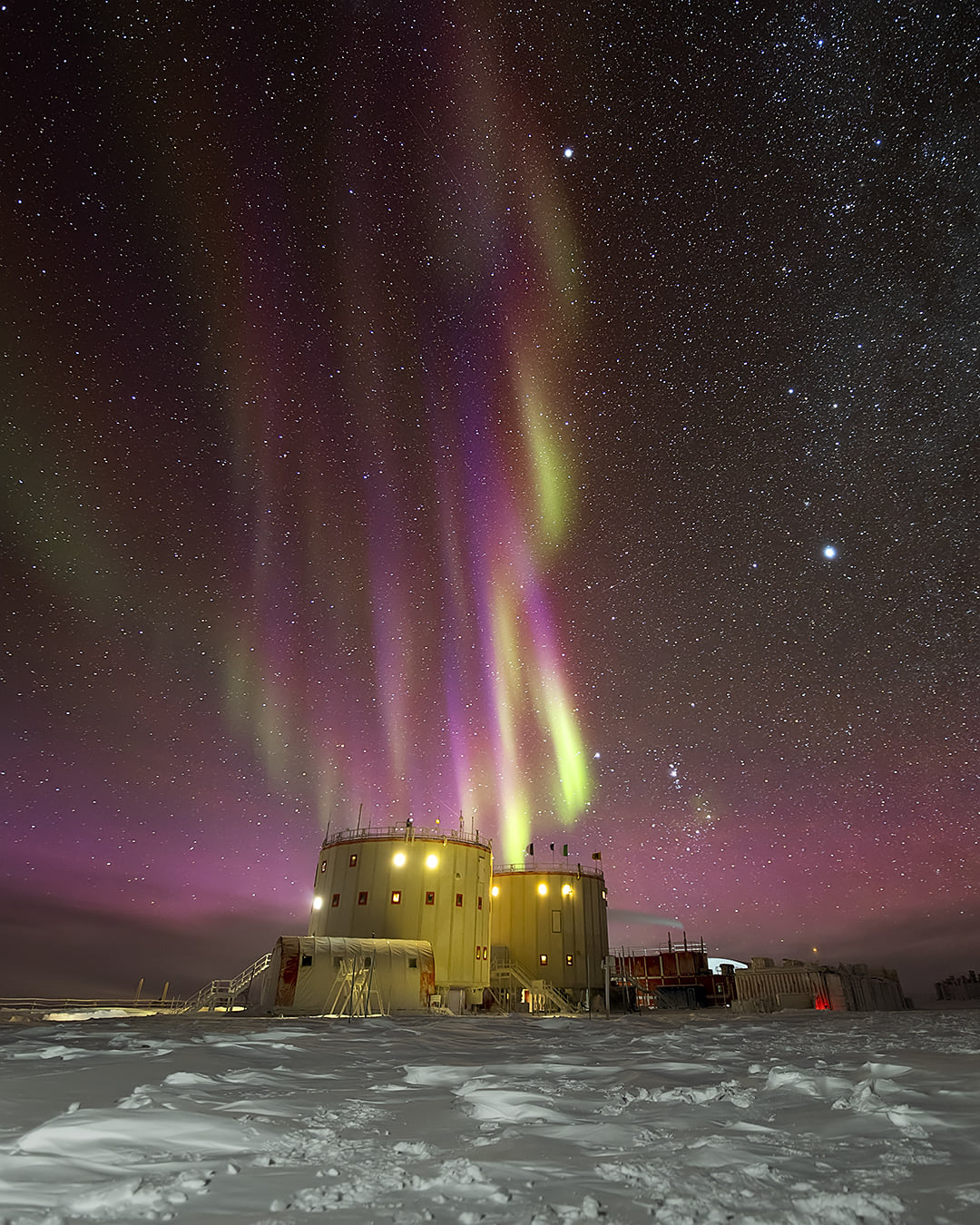 aurora polare stazione concordia antartide