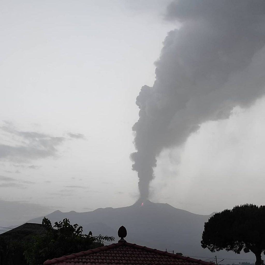 eruzione etna 23 giugno 2021