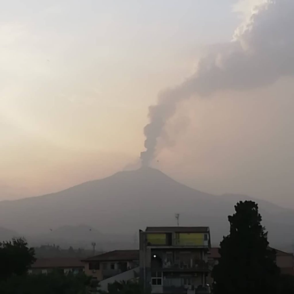 eruzione etna 23 giugno 2021