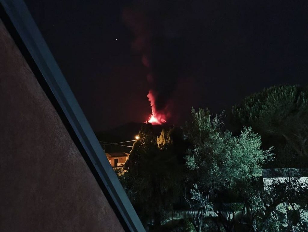 etna eruzione 18 giugno