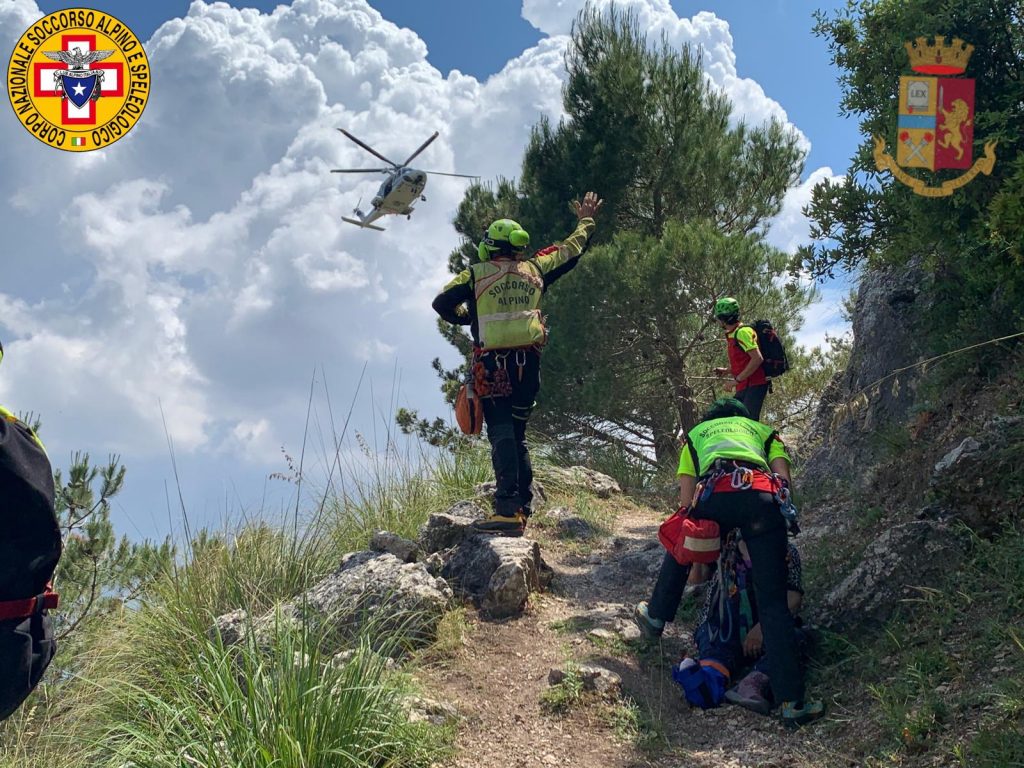 intervento per escursionista infortunata a Portella del Garrone