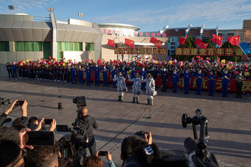 lancio astronauti cinesi