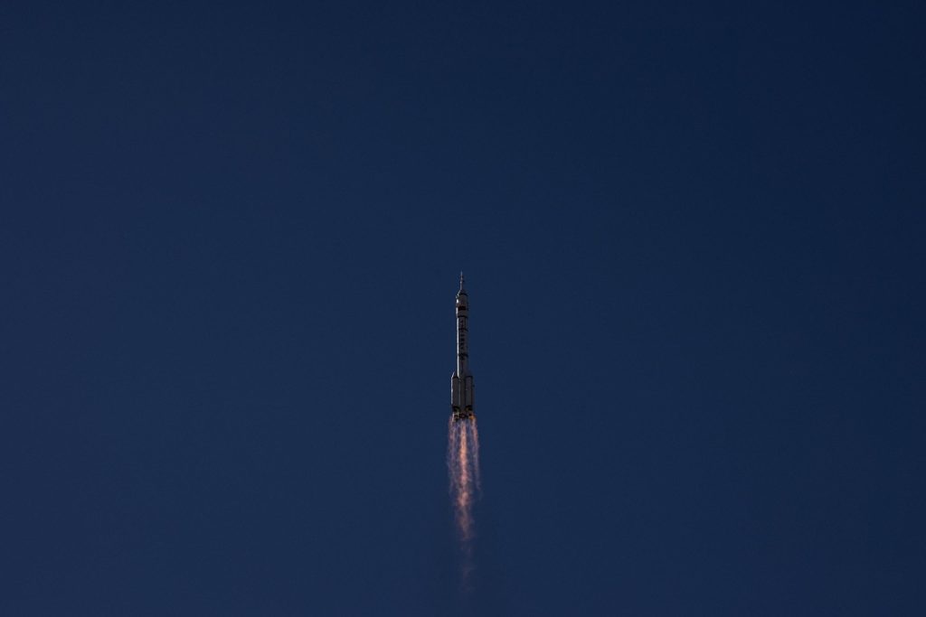 lancio astronauti cinesi