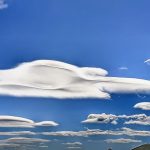 Spettacolari nubi lenticolari in Sicilia: scenari mozzafiato tra i Monti Nebrodi e l’Etna [FOTO]