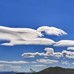 Spettacolari nubi lenticolari in Sicilia: scenari mozzafiato tra i Monti Nebrodi e l’Etna [FOTO]