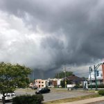 Meteo, potente tornado alle porte di Montreal: un morto e gravi danni a Mascouche [FOTO e VIDEO]