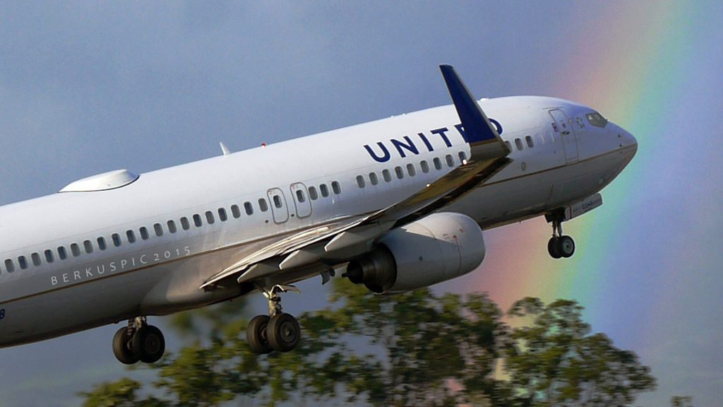 Caos nei cieli USA: “problema tecnologico” blocca i voli United Airlines