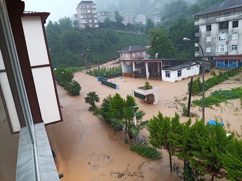 alluvione riza turchia