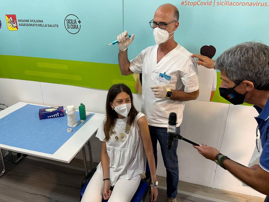 anna aveni vaccino puntura senza ago