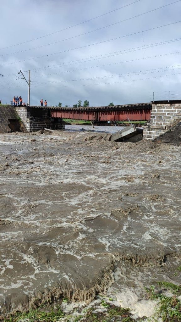 crollo ponte transiberiana russia
