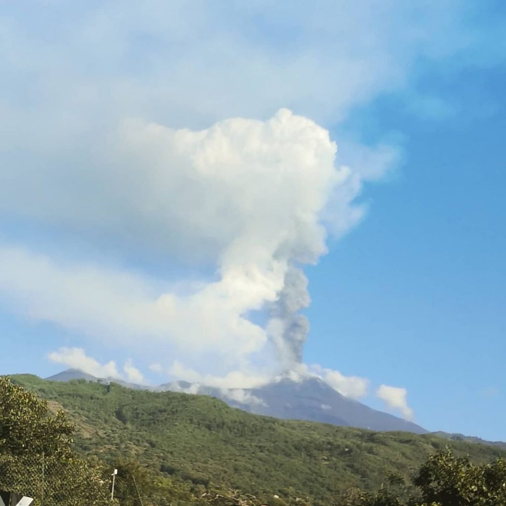 etna oggi 20 luglio