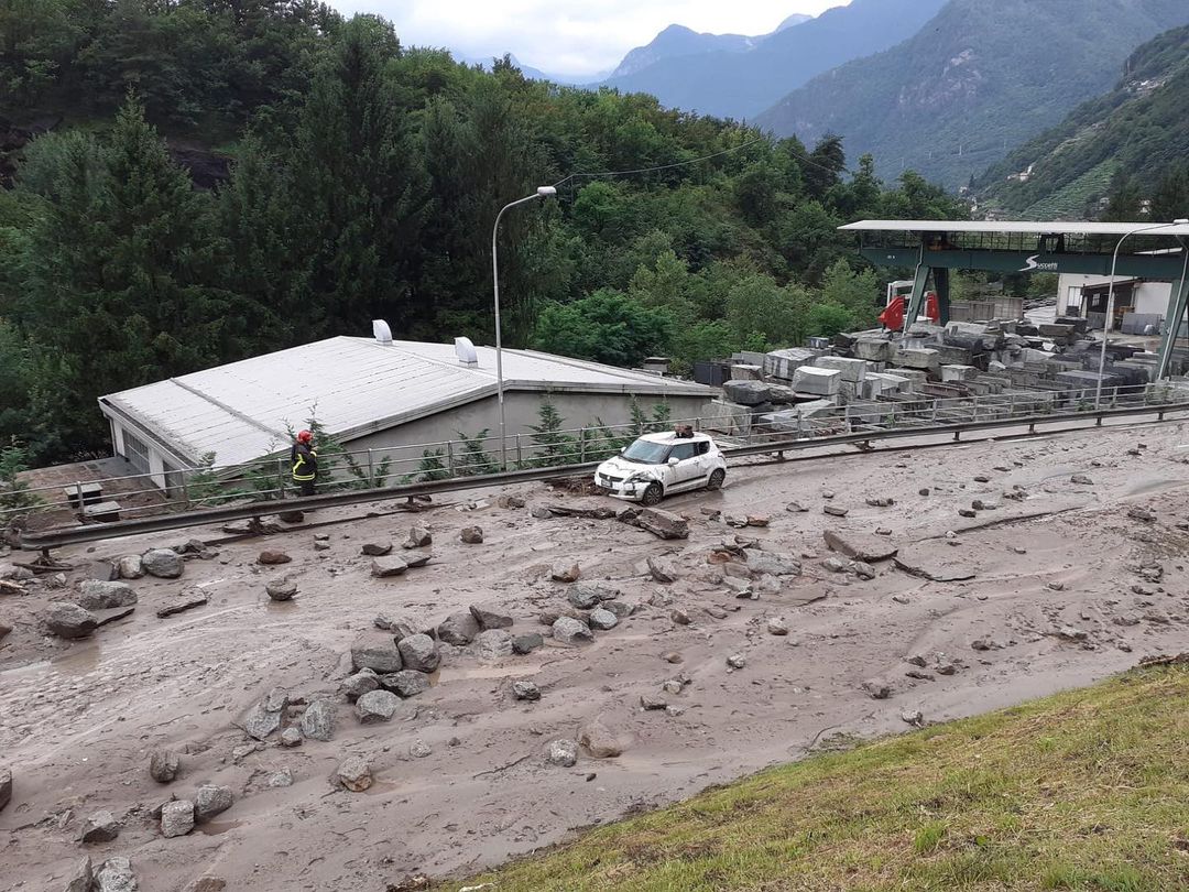 Maltempo In Lombardia Forti Piogge In Provincia Di Sondrio Frana In 