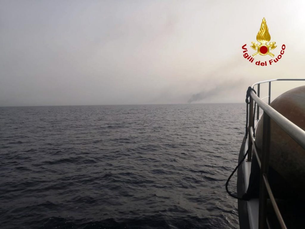 imbarcazione guardia costiera affondata
