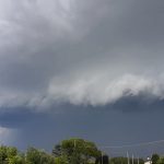 Maltempo, forte temporale nel Padovano: tendoni e ombrelloni spazzati via dal vento a Padova – FOTO