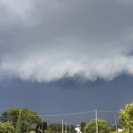 Maltempo, forte temporale nel Padovano: tendoni e ombrelloni spazzati via dal vento a Padova – FOTO